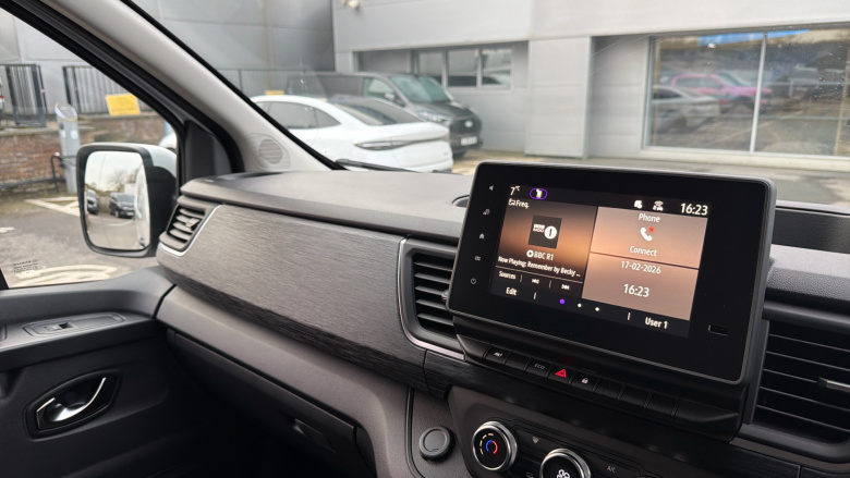 Renault Trafic E-Tech Swb Electric SL30 90kW 52kWh Advance Van Auto